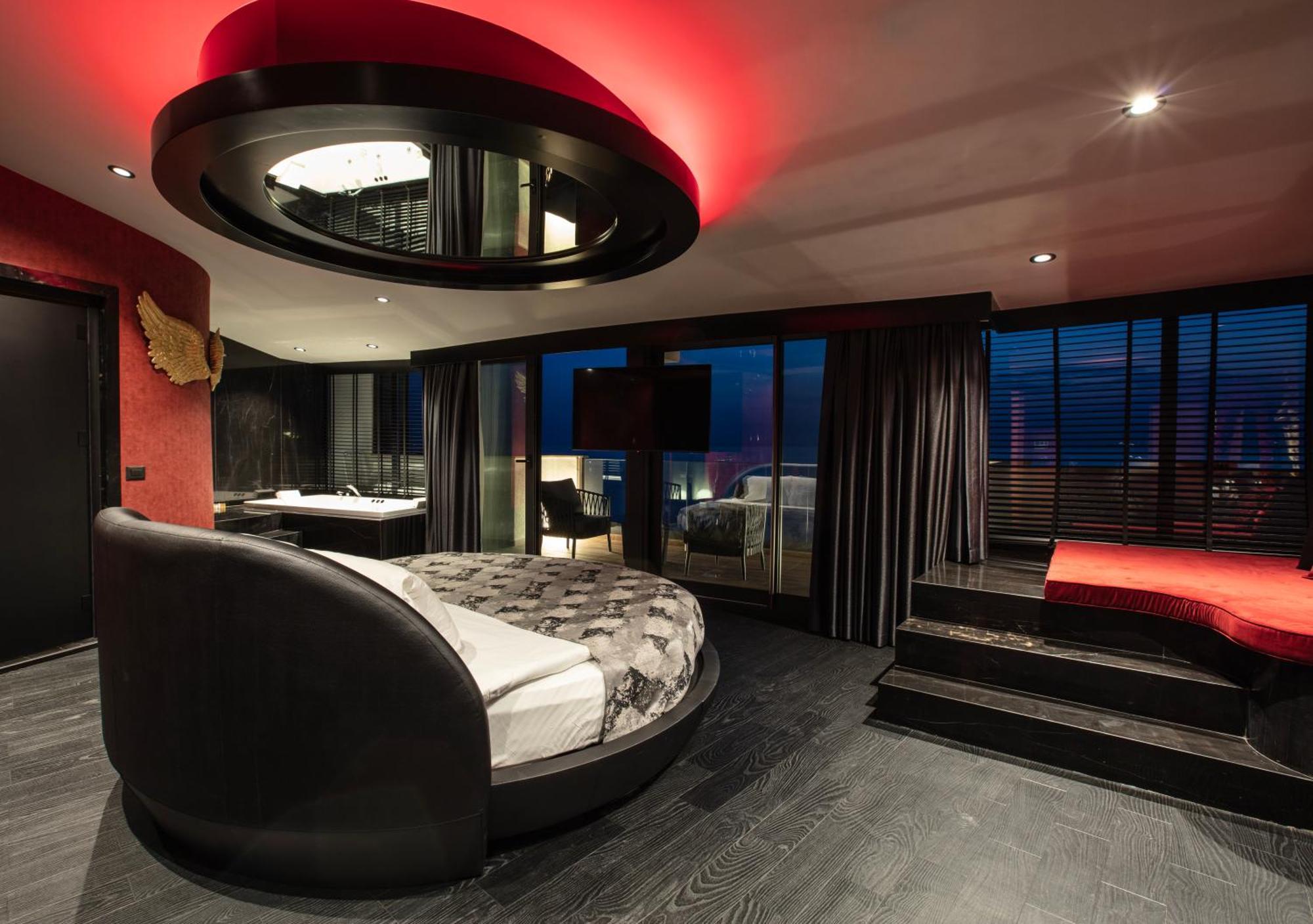 Otel Charisma De Luxe