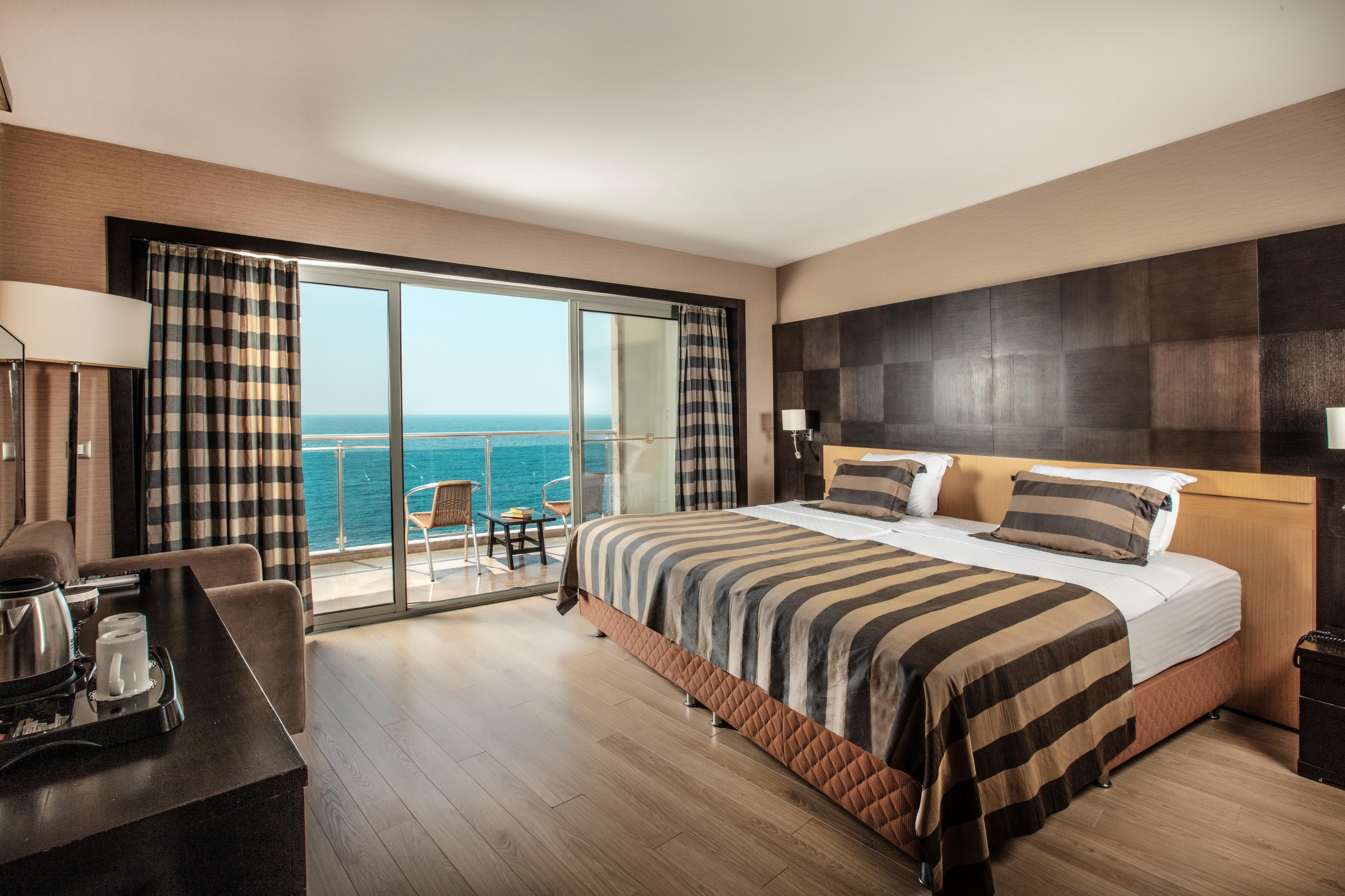 Charisma De Luxe 5*